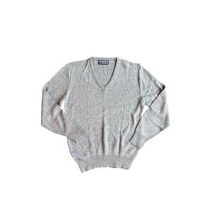 Vintage Puritan Mens Orlon Acrylic V Neck Medium Sweater Gray USA Made VTG